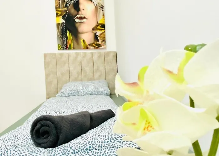 דירה Comfortable 5br Shared Well Connected Location וינה