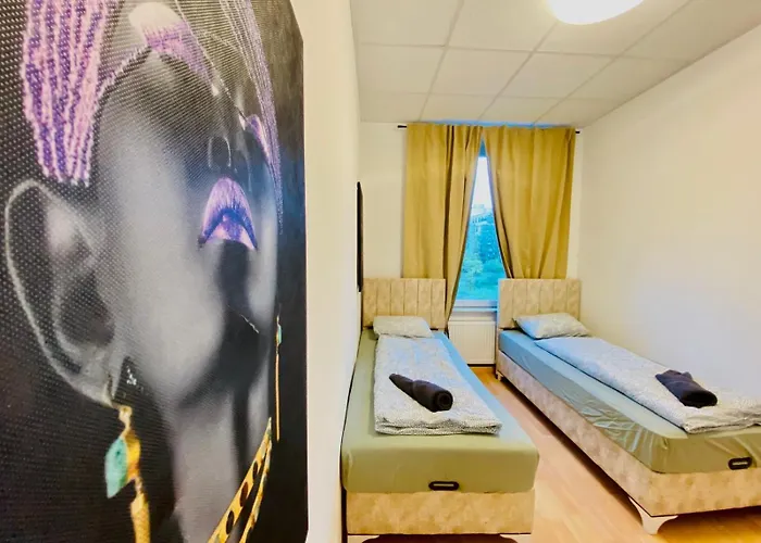 Comfortable 5br Shared Well Connected Location