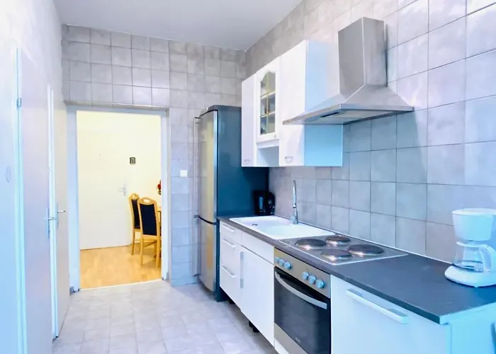 Comfortable 5br Shared Well Connected Location